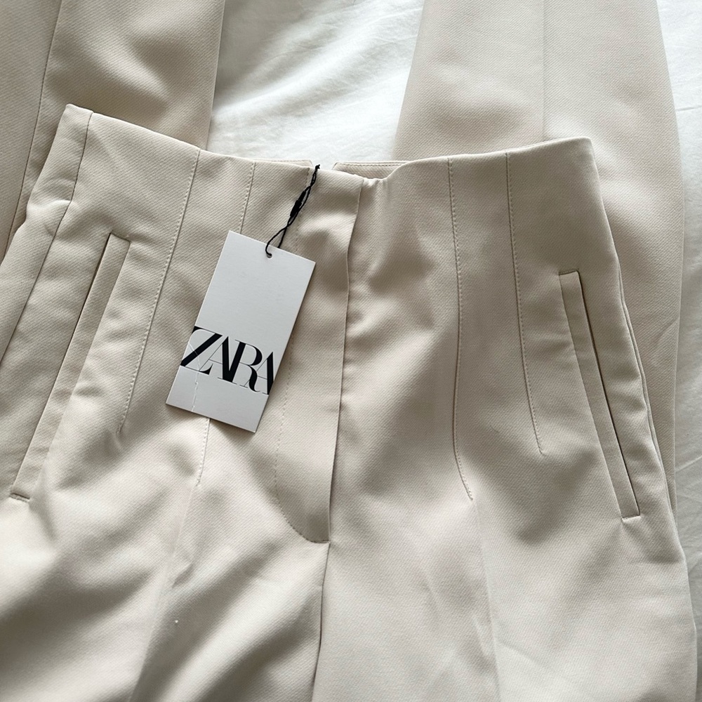 NWT Zara’s Women’s High Waisted Pants- beige (oyster white on website)